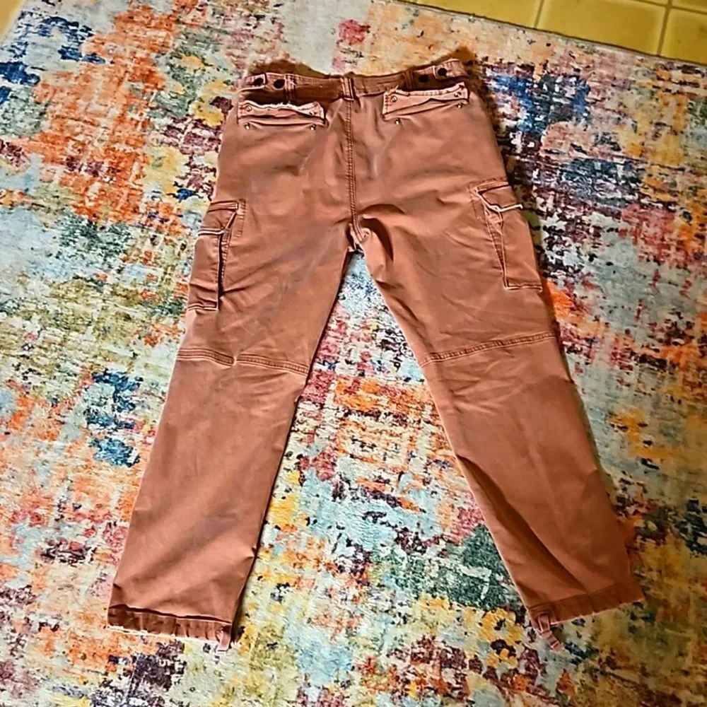 Like New!!!American Eagle cargo pants!!!.. FLEX WEAR!!. - Picture 4 of 7